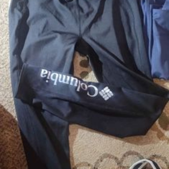 Women's athletic apparel - Picture 5 of 9